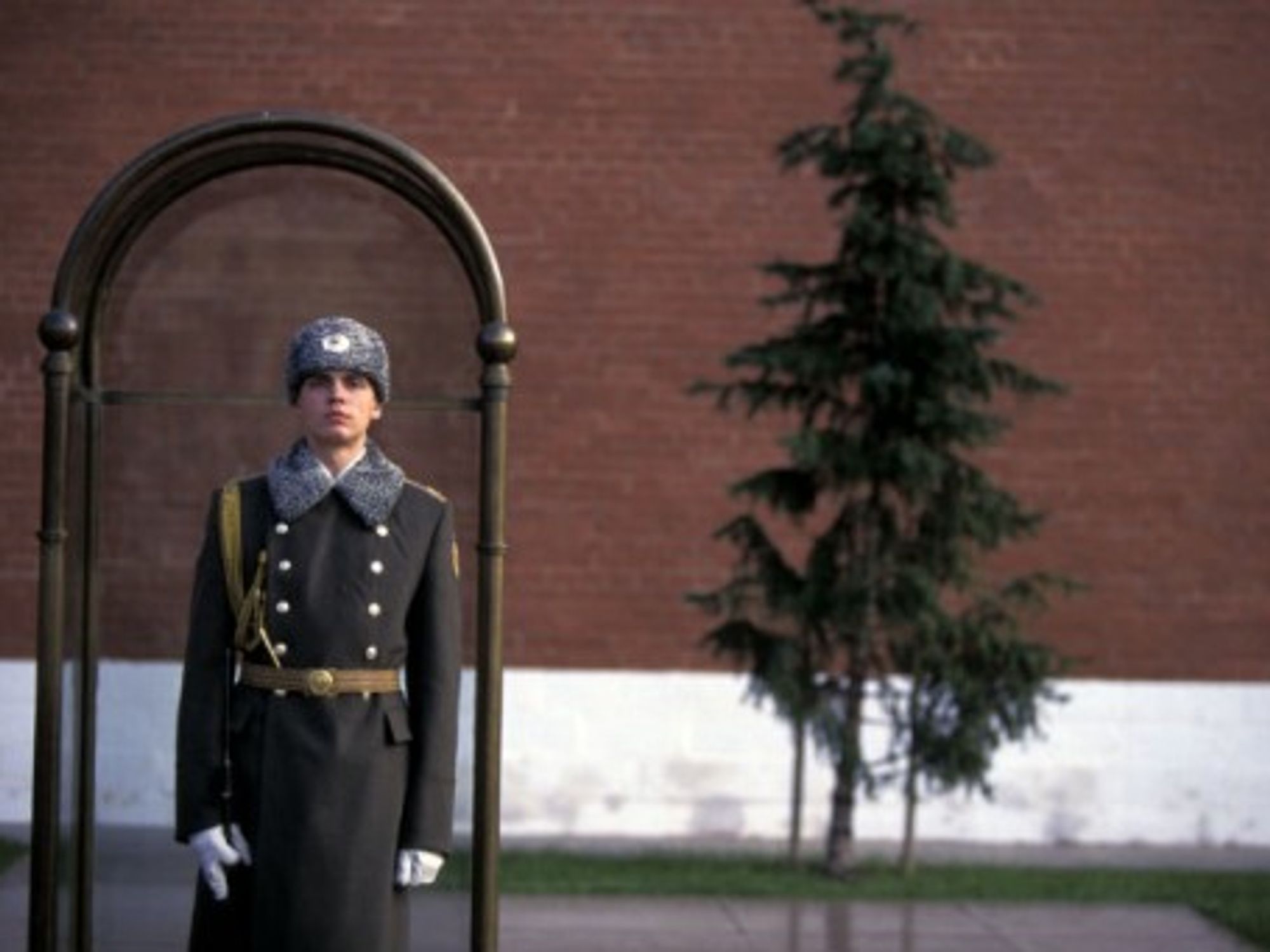 Russian guard outside Kremlin