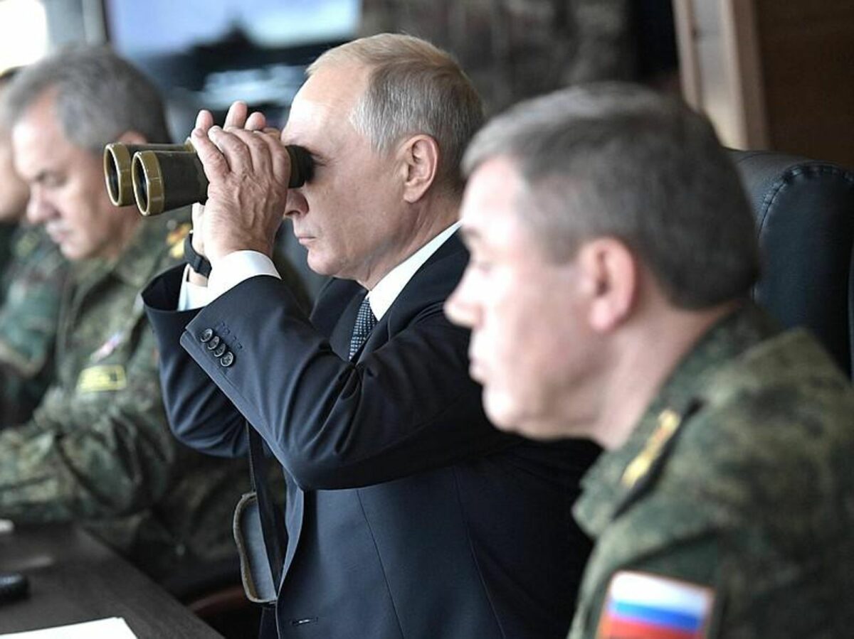 Why Putin's 'Mass Mobilization' Trap Could Make Victory Impossible