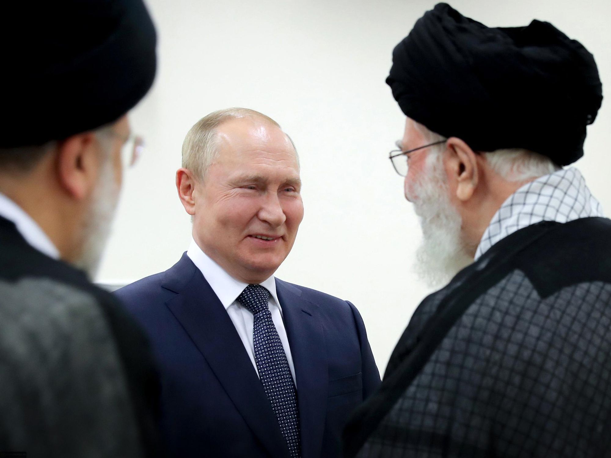 Russian President Vladimir Putin with his Iranian counterpart​ Ebrahim Raisi