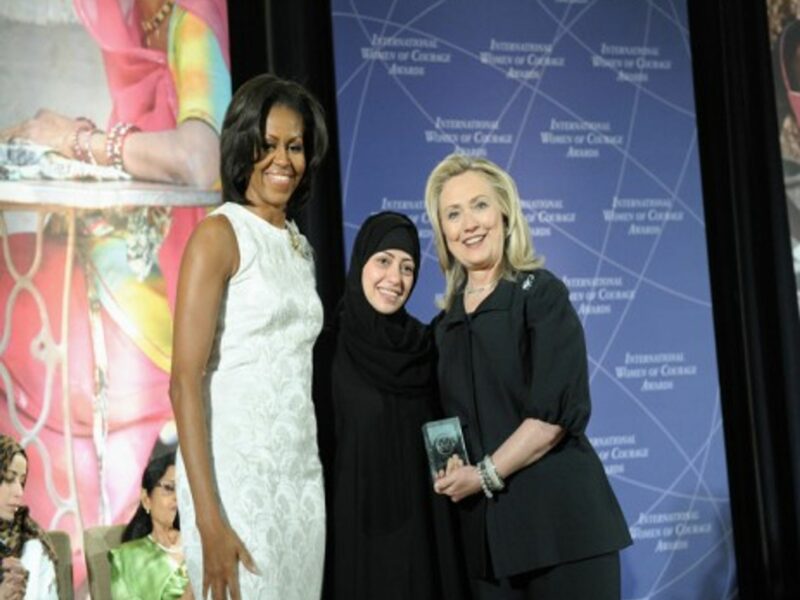 Samar Badawi between Michelle Obama and Hillary Clinton at the 2012 International Women of Courage Awards (State Dept)
