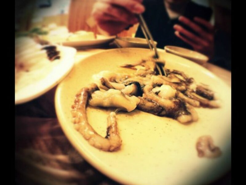 "Sannakji", is not-yet-dead octopus...