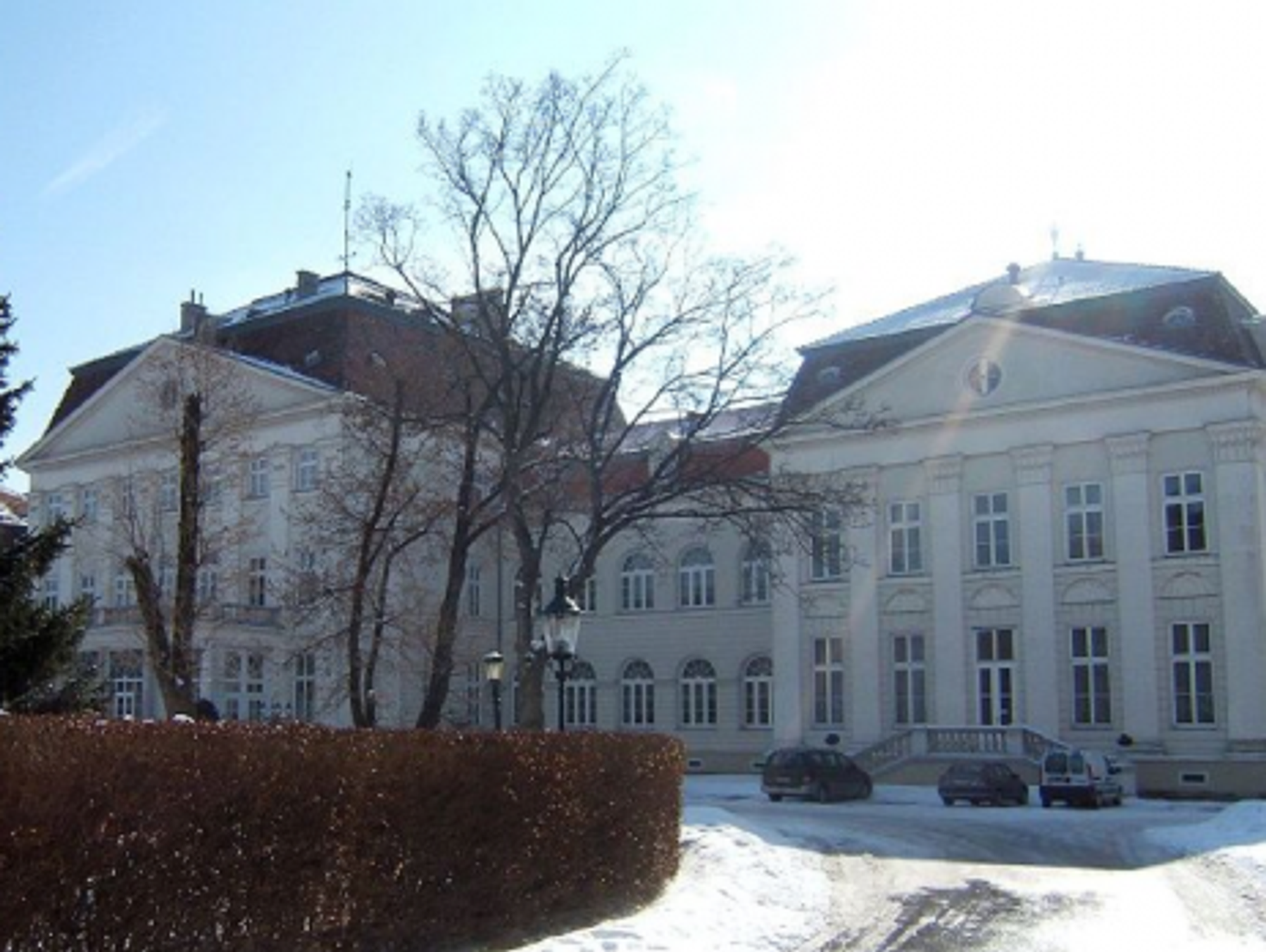 Schloss Wilhelminenberg (Wikipedia)