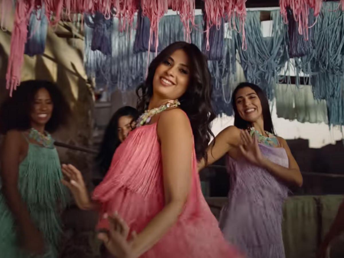 Screenshot of a YouTube video for Egyptian singer Ruby's song "Namet Nenna"