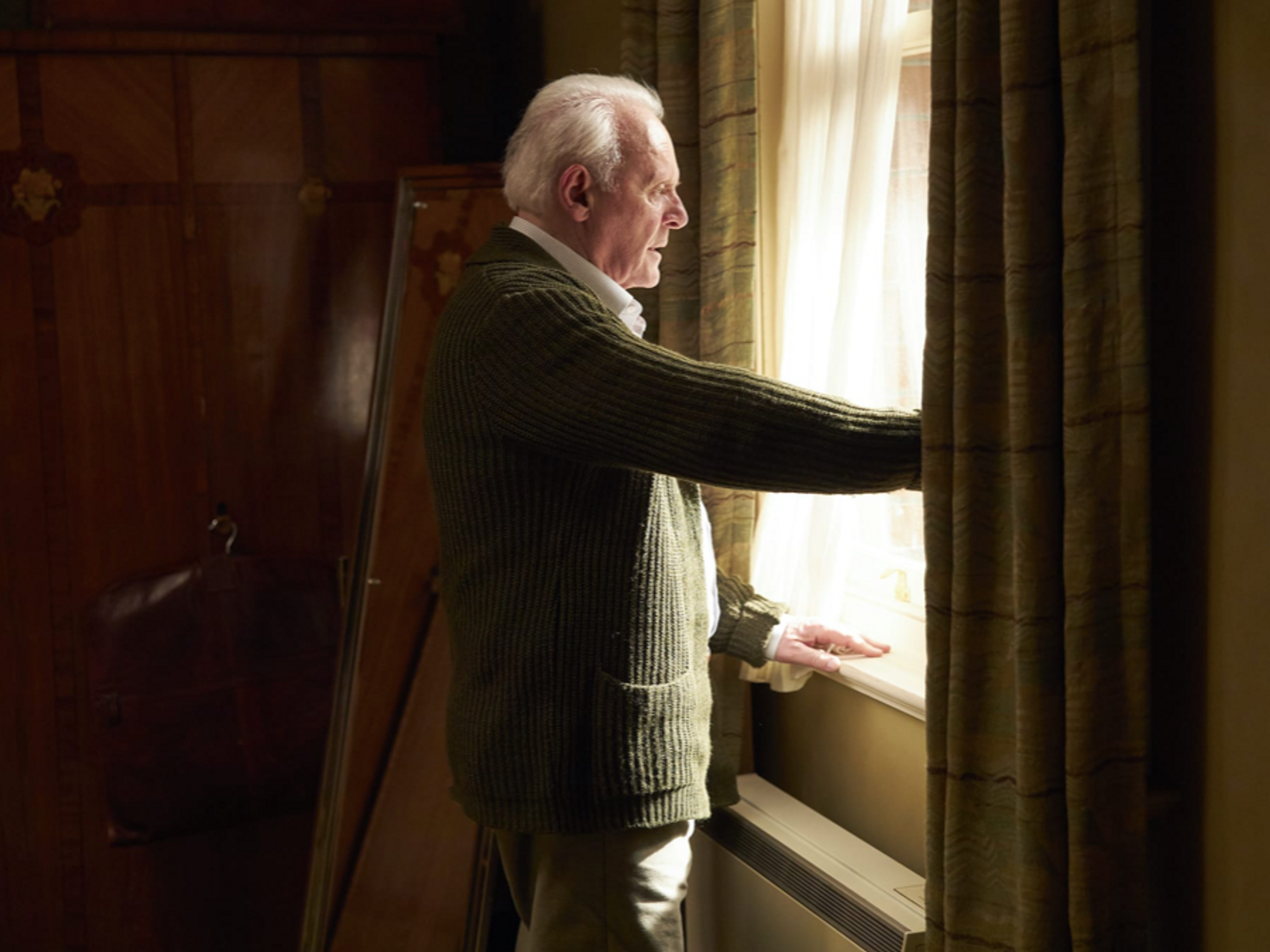 Screenshot of Anthony Hopkins in Florian Zeller's The Father​ (2020)