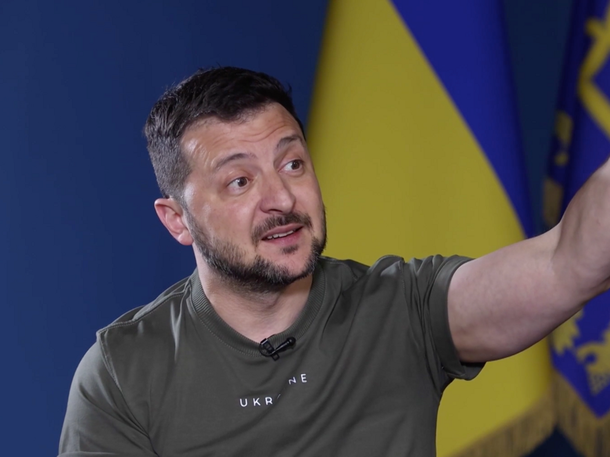 Screenshot of Ukrainian President Volodymyr Zelensky talking during his interview with die Welt