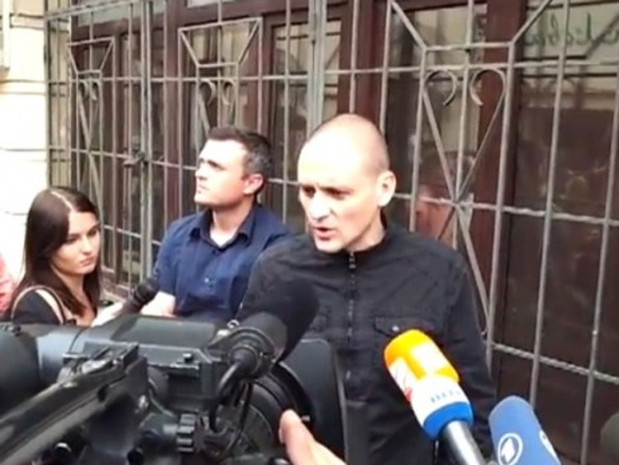 Sergei Udaltsov speaking after his apartment was searched (youtube)
