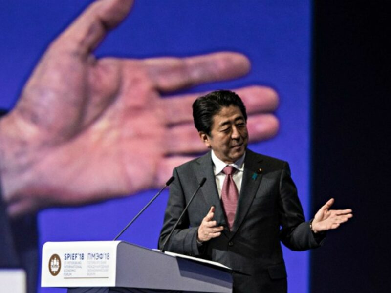 Shinzo Abe lending a hand