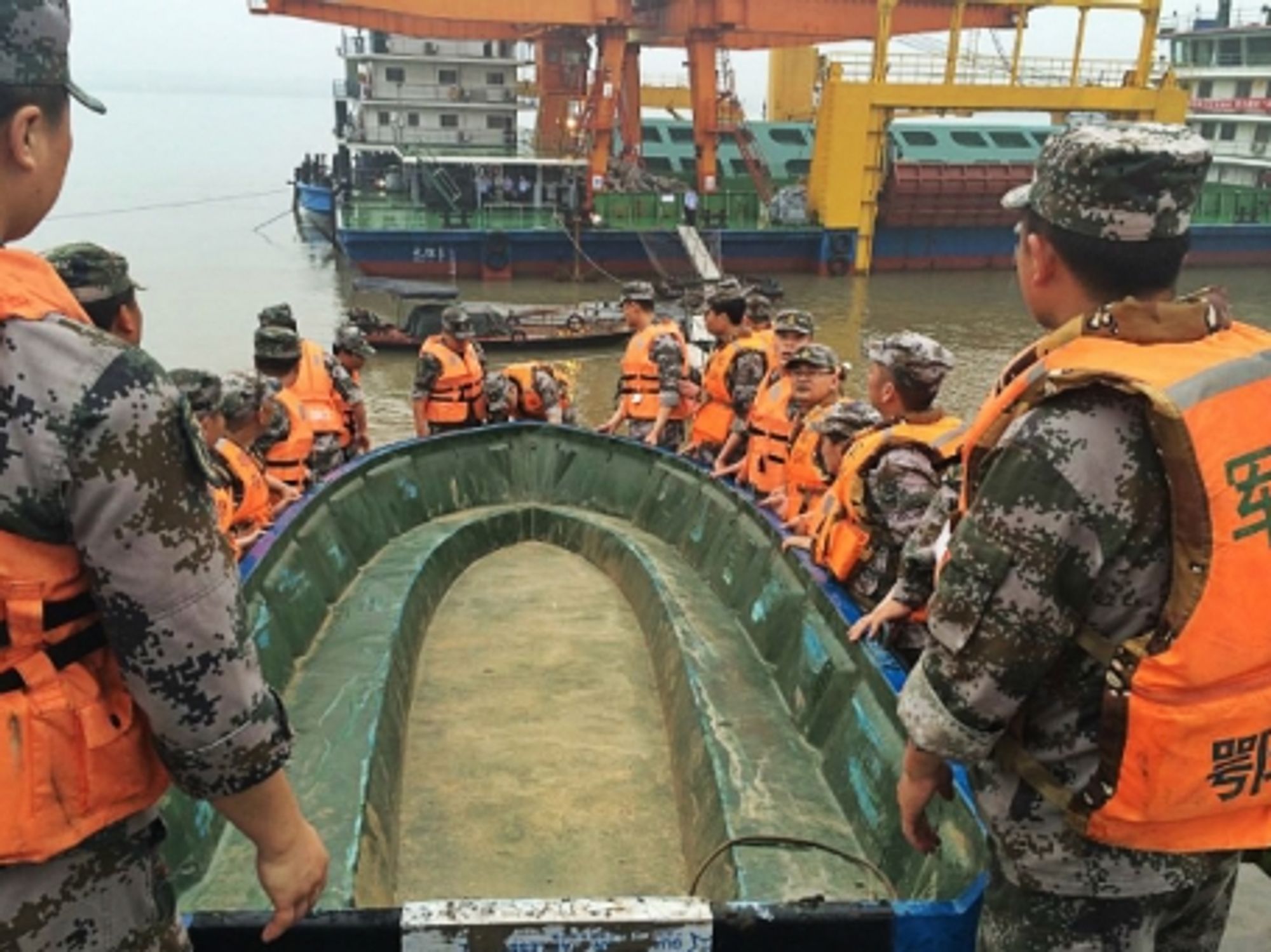 Shipwreck Toll Climbs, Greece Won't Pay, NASA's Flying Saucer