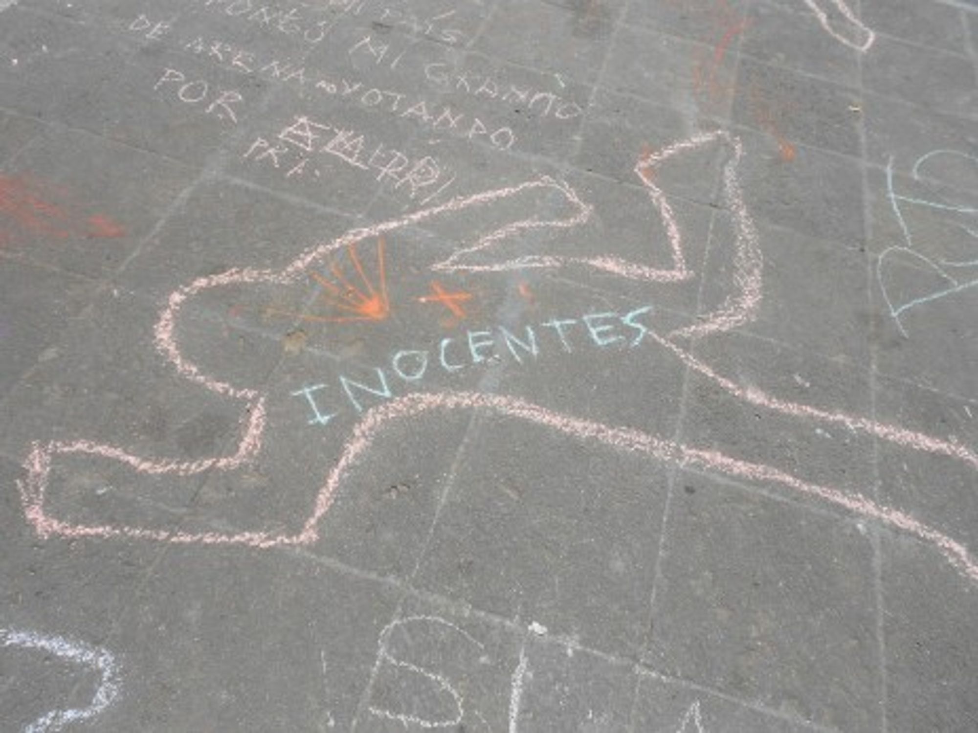 Signs of the death toll on the streets of Xalapa (fronkonsteen0)