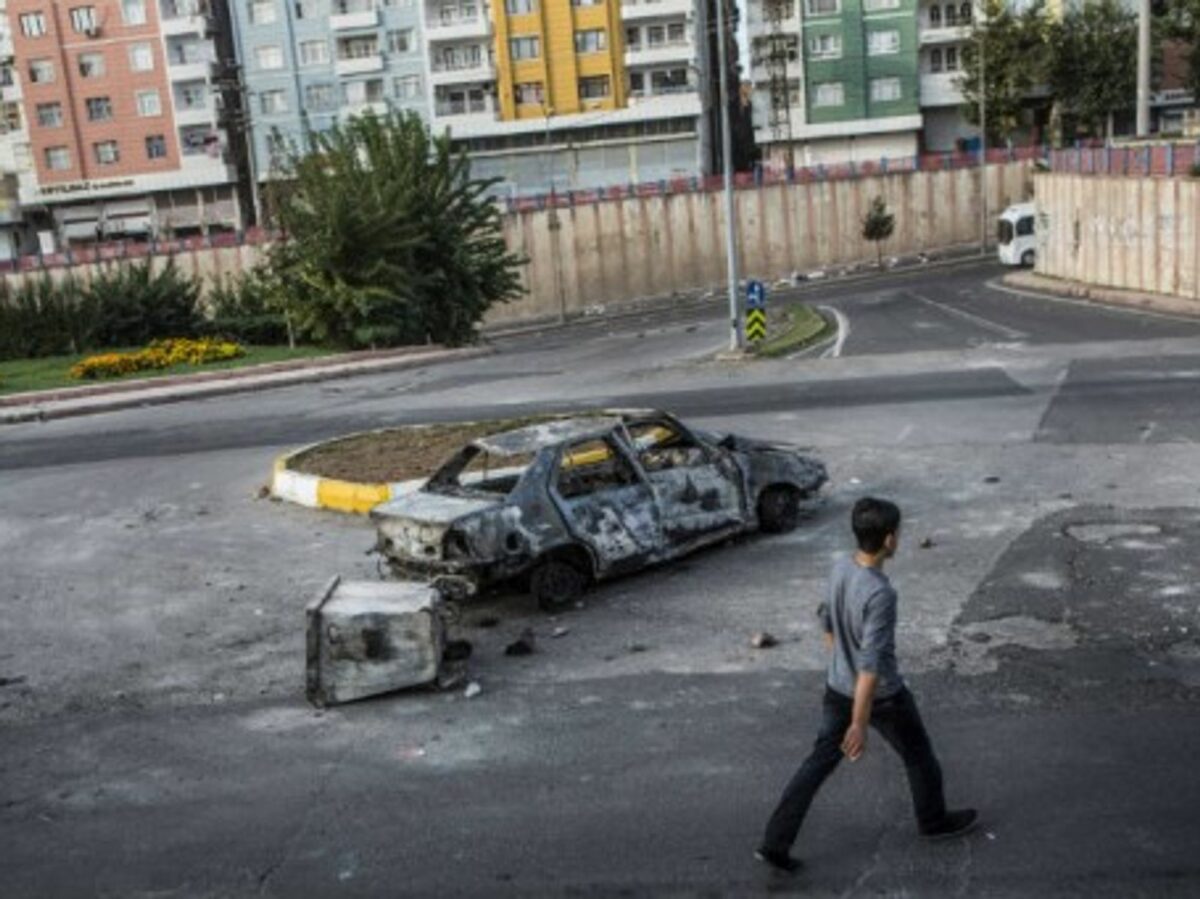 Signs of war this week in Diyarbakir