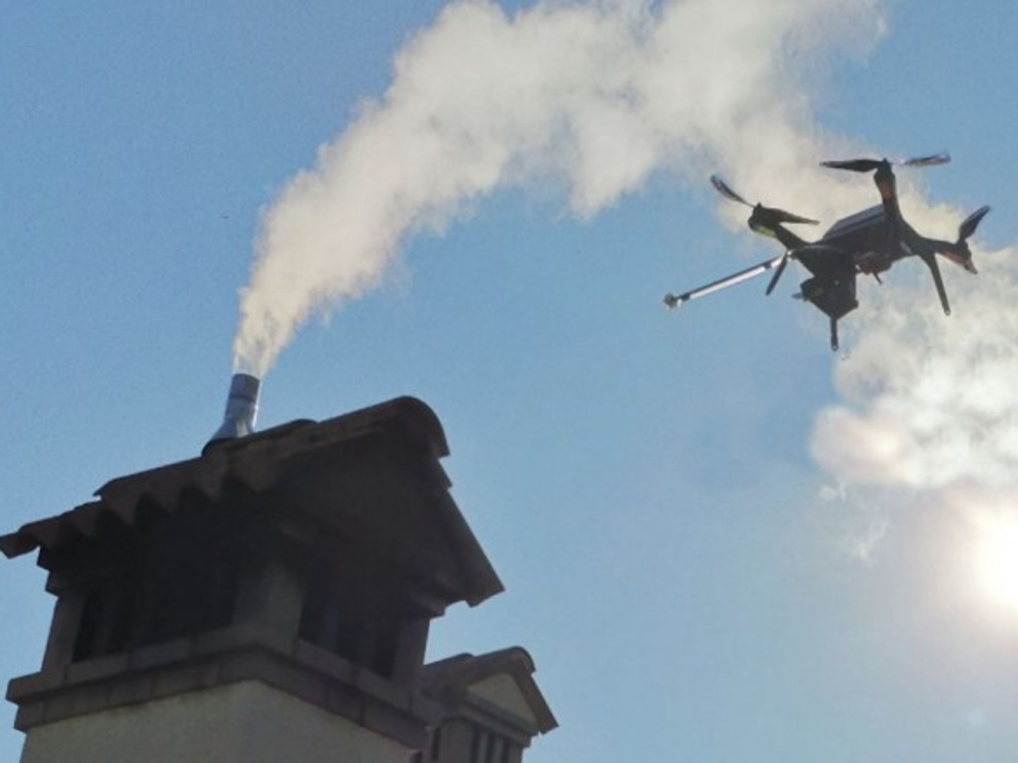 Smoke-finding drone by E-Lite systems engineering