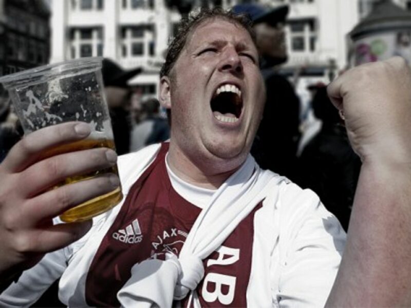 Soccer fans will be able to buy beer in stadiums at Brazil's 2014 World Cup (JS PH)