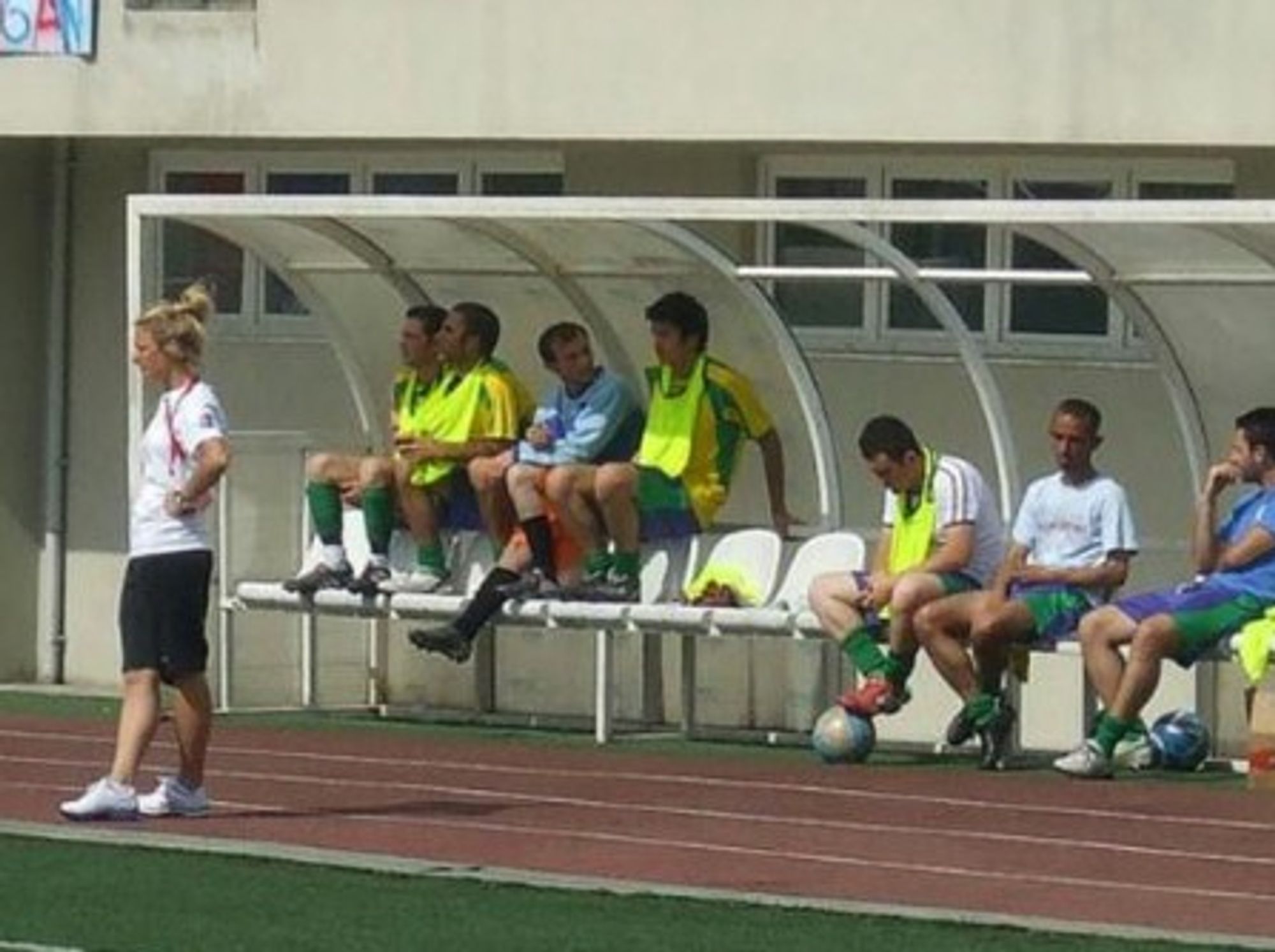 Standing out in a crowd (yerelfutbol.net)