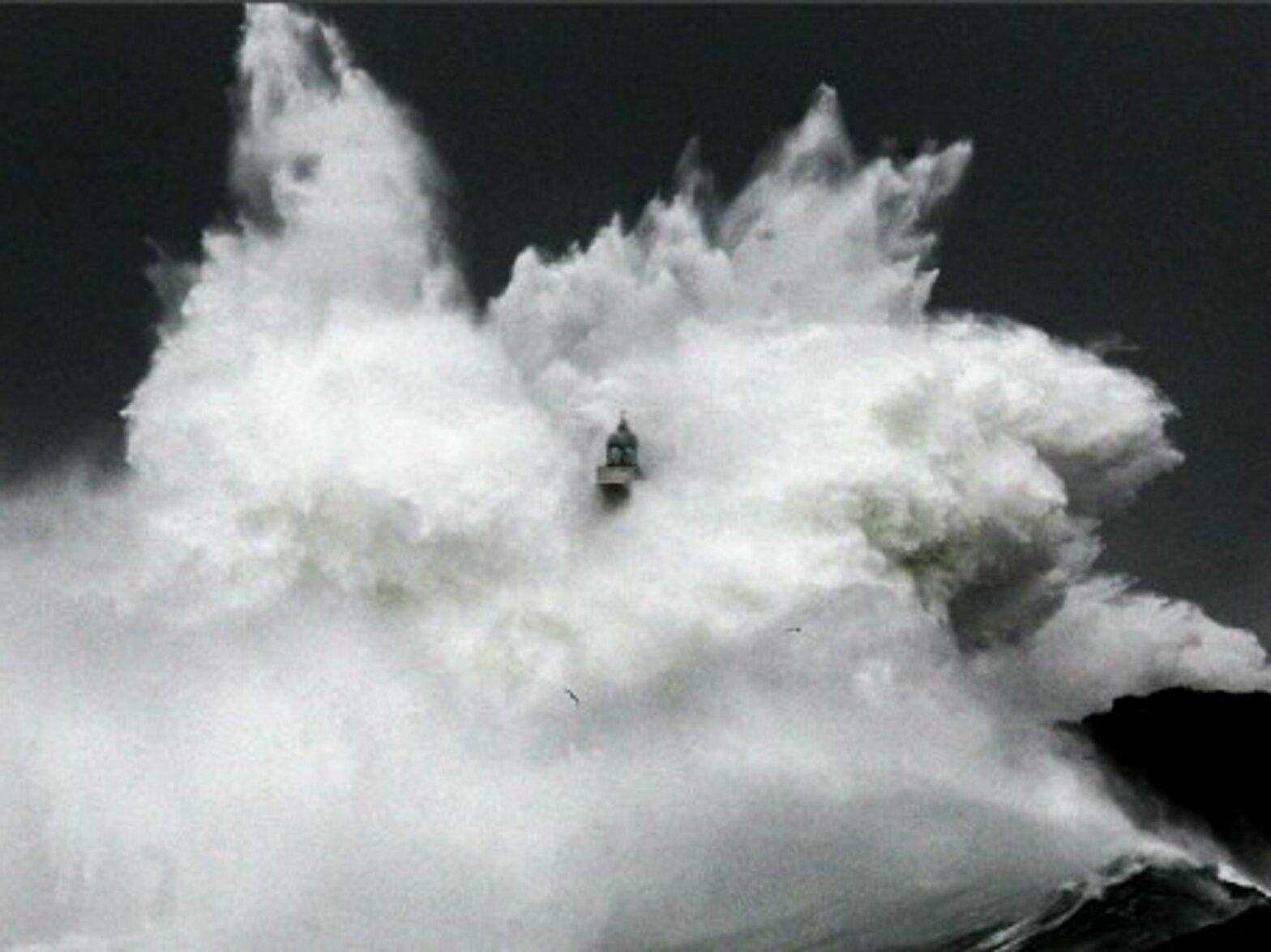Storm alerts have been issued in 40 provinces of northern and central Spain