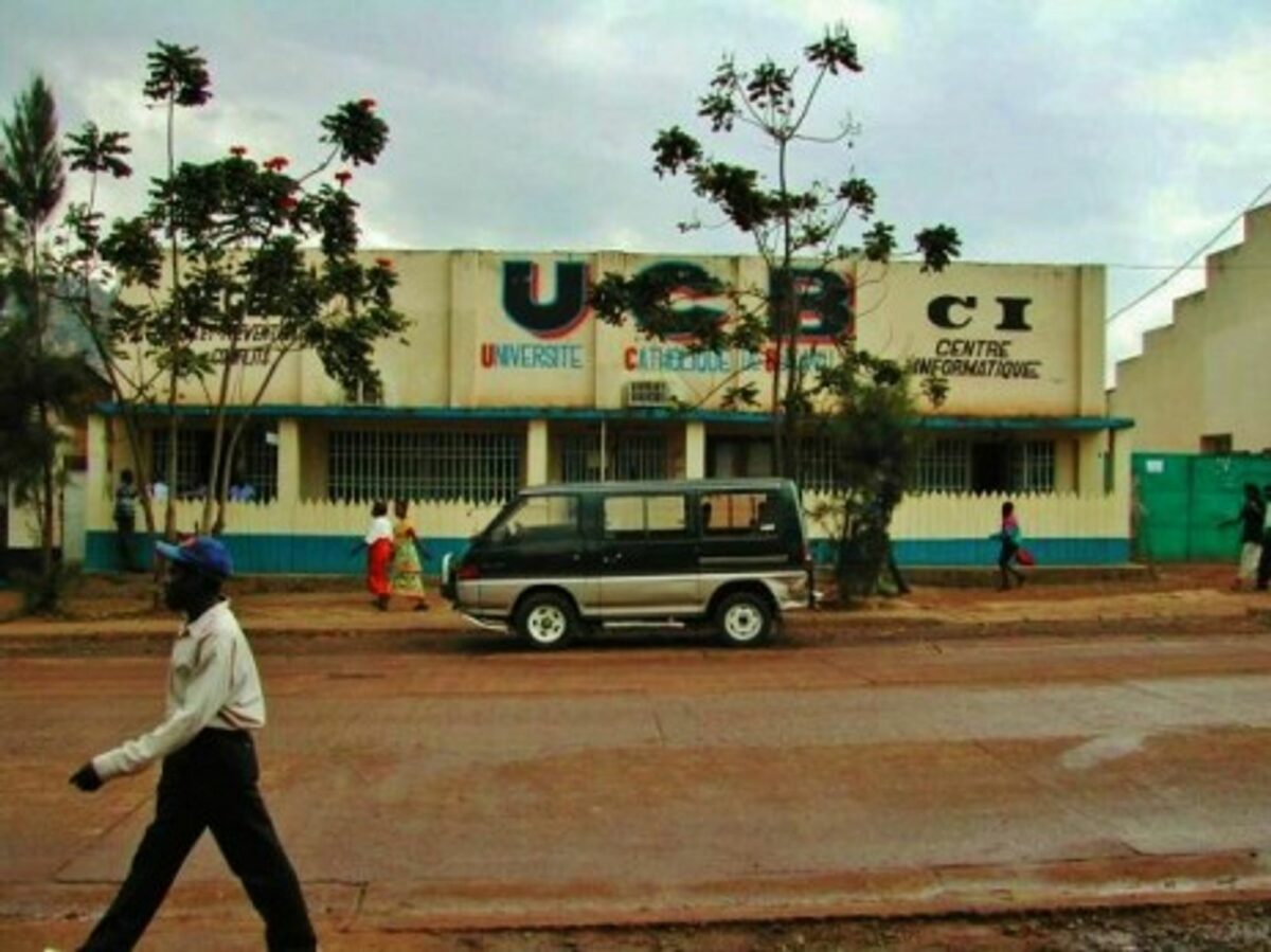 Street Scene In Bukavu - South Kivu