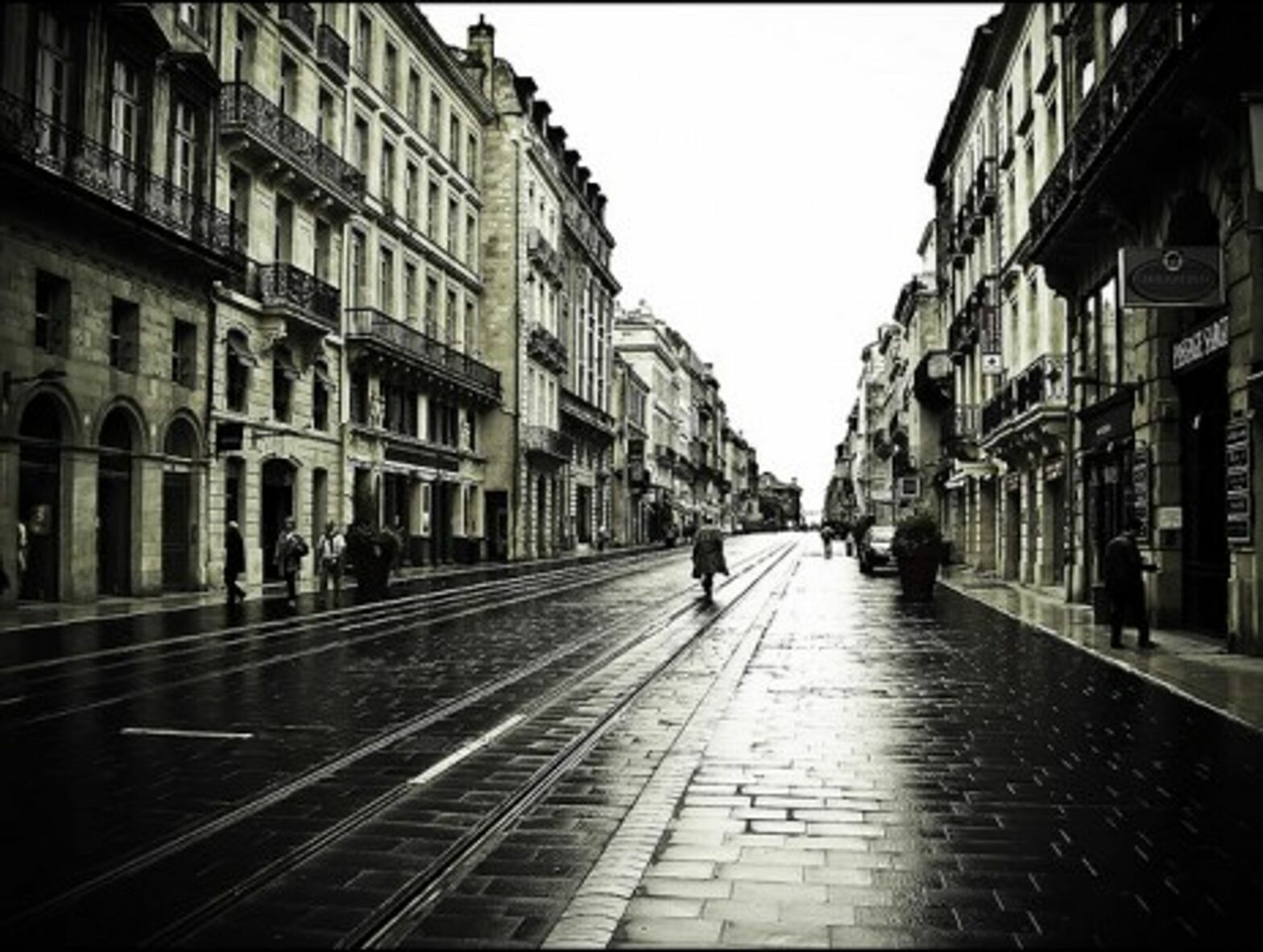 Streets of Bordeaux, France (mescon)