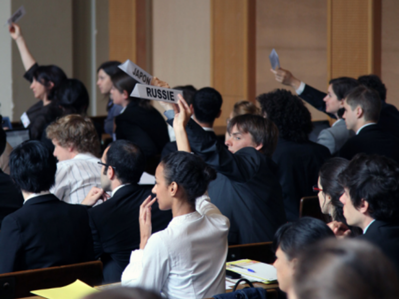 Students at Paris' elite liberal arts institution Sciences Po (Knowtex)