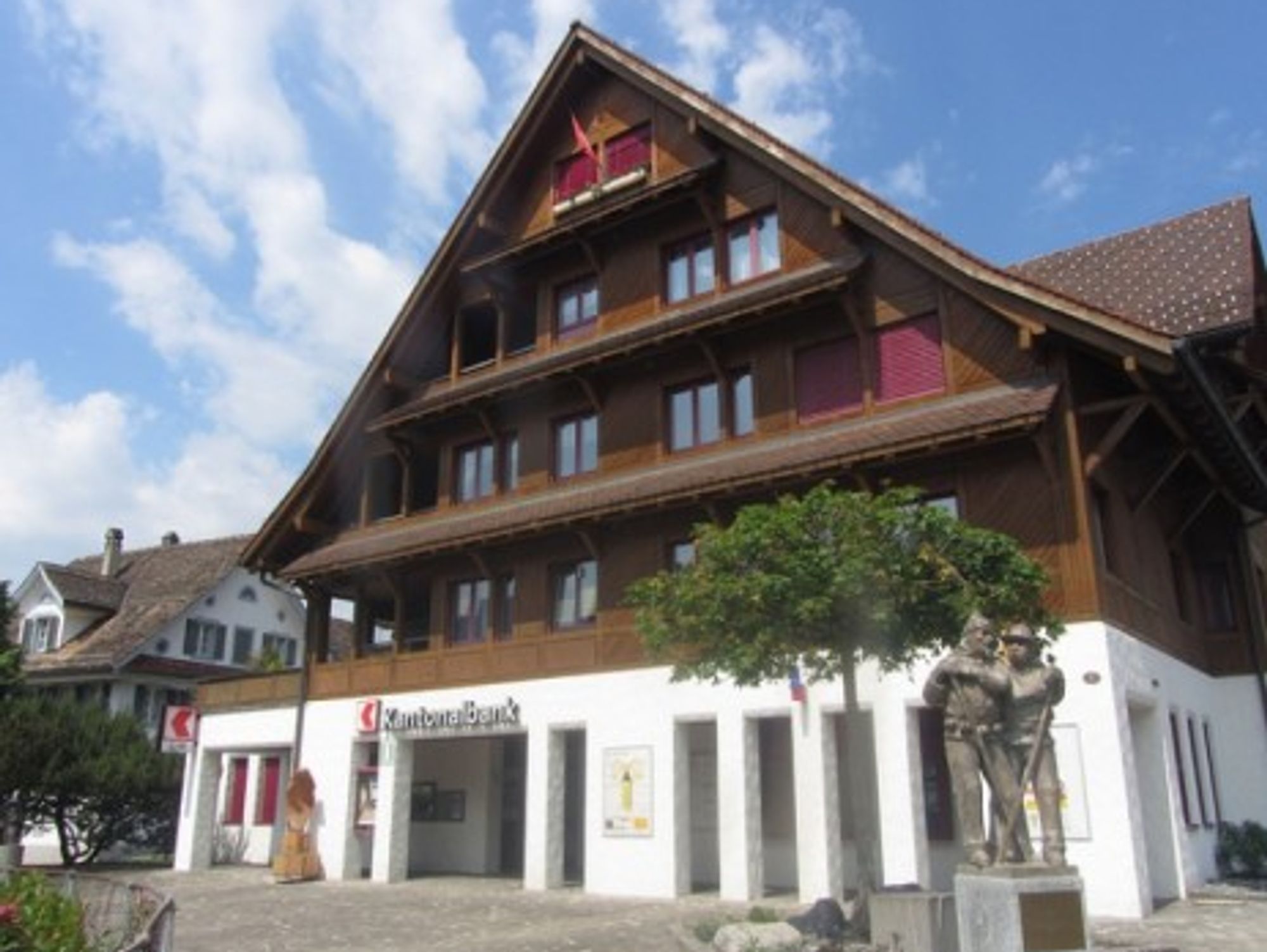 Swiss Kantonalbank (Emerald Ann Bonzi)