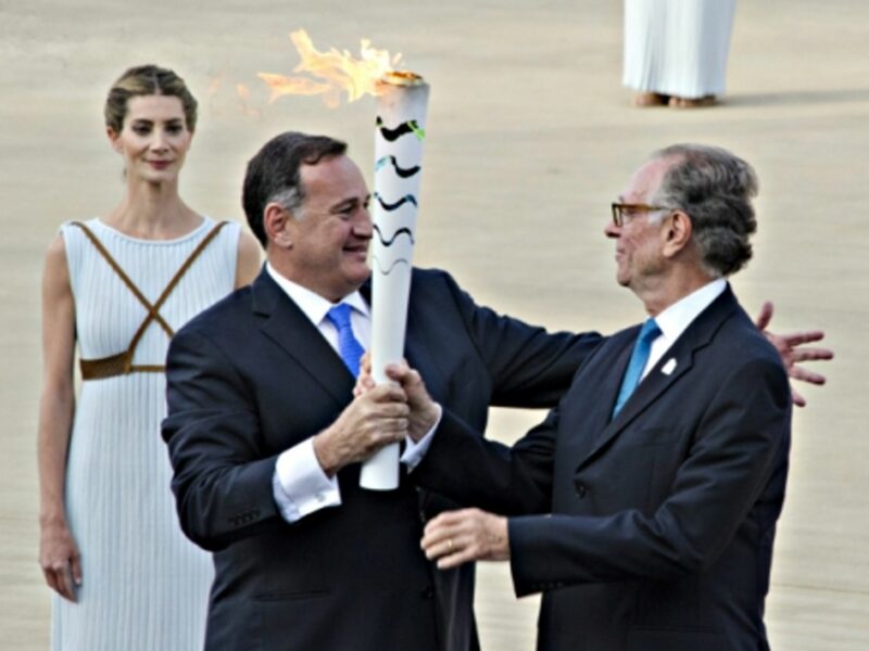 Syria Truce Dying, Ivory Burning, One-Minute Workout