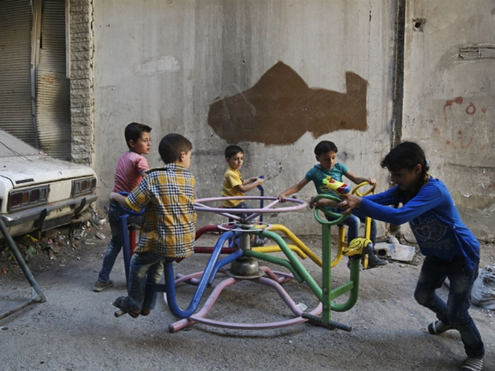 Syrian children playing in Al-Ghouta, Damascus