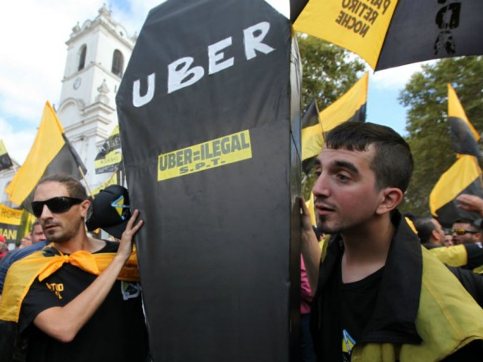Taxi drivers protesting against Uber in Buenos Aires
