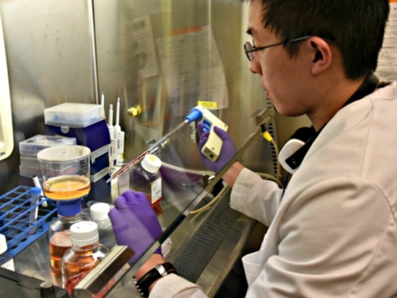 Technician at the Johns Hopkins Institute