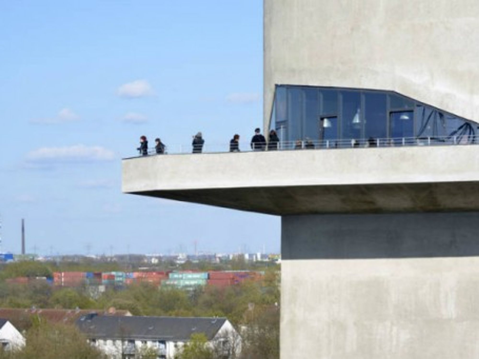 The "Energy Bunker" in Hamburg has been converted as a symbol of smart energy use