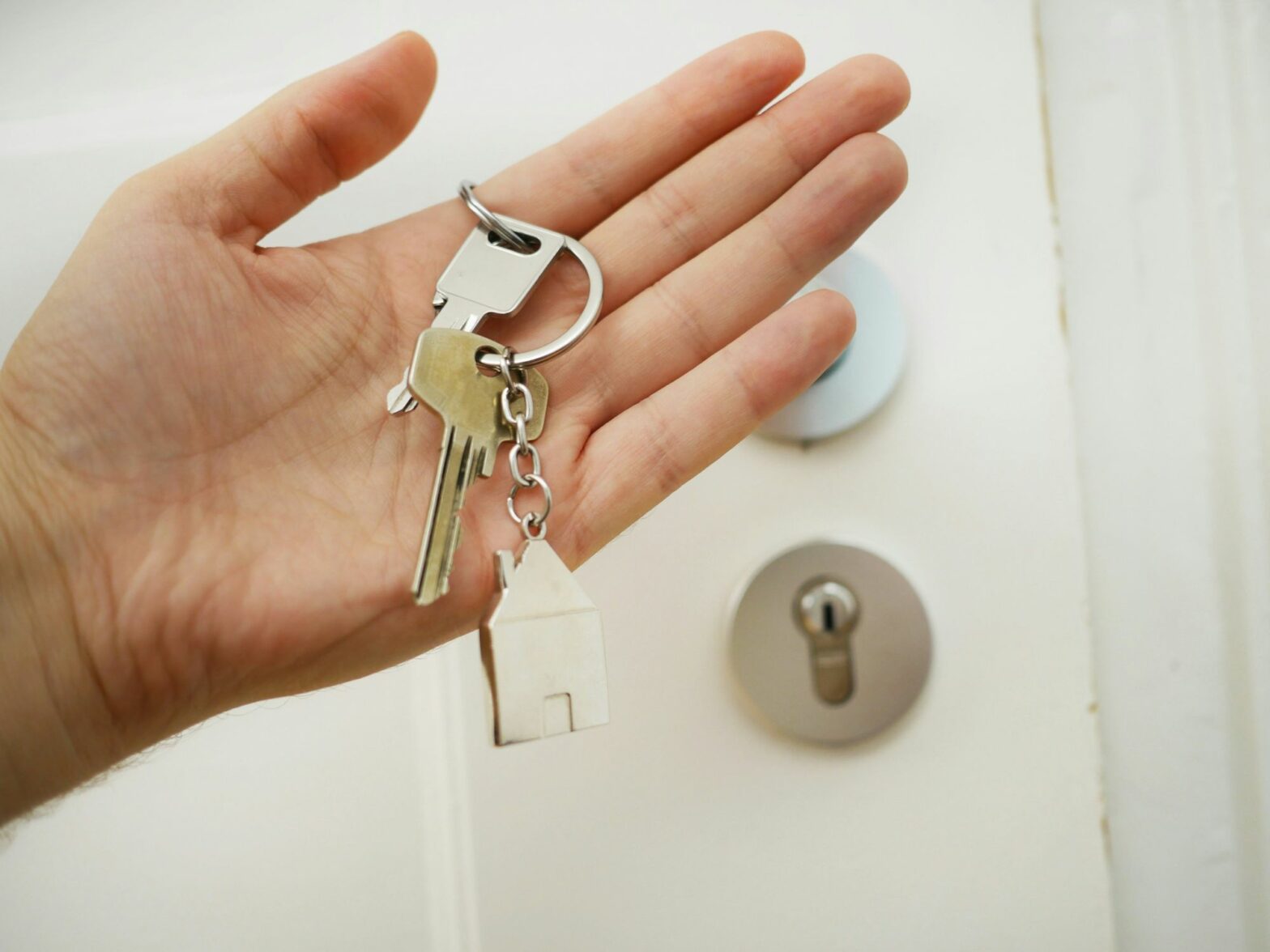 The Essential Role of Real Estate Agents in the Property Market