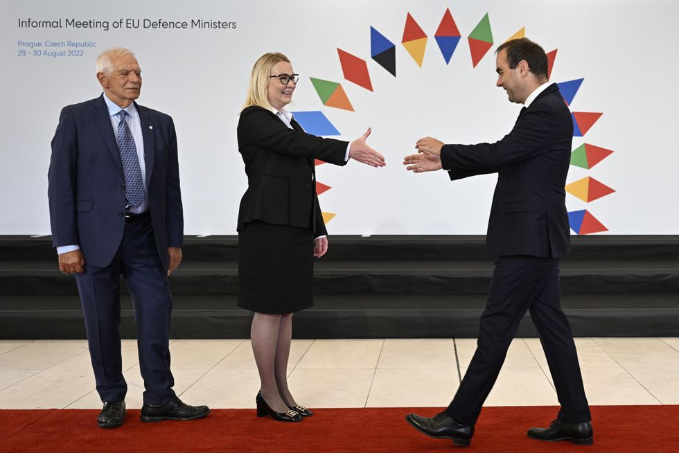 The EU countries' defence ministers in Prague