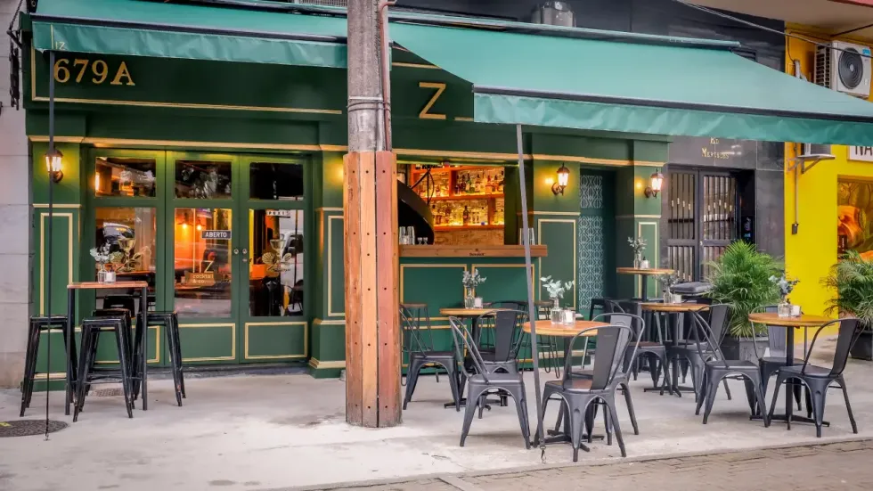 The exterior of Liz Cocktails.