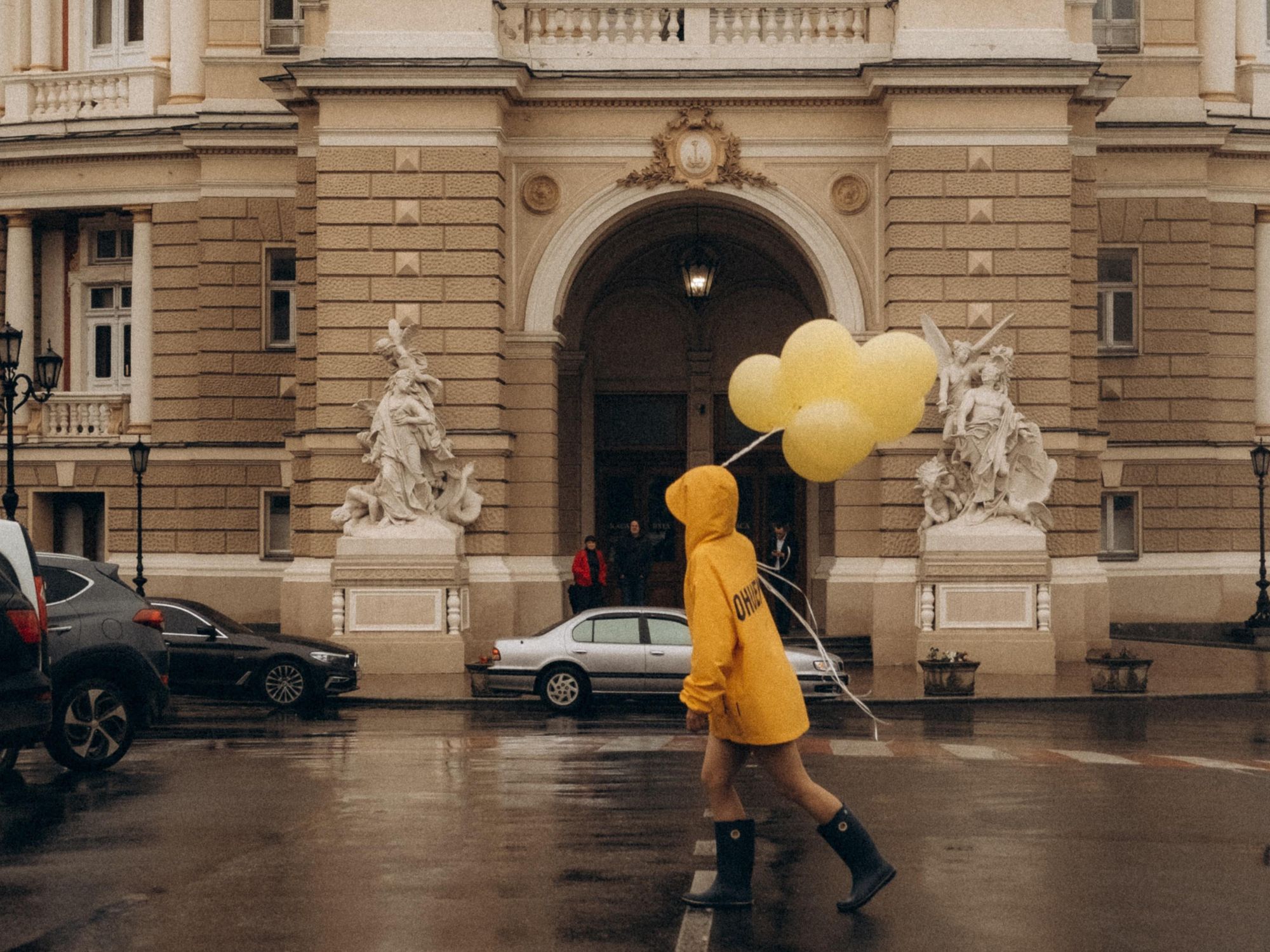 Le Weekend: Endangered Odessa, Italy Gets Its Artifacts, Gravity-Defying Fashion