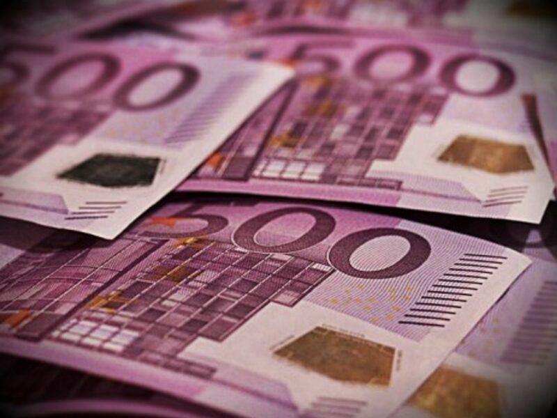 The reputation of 500 euro bills -- dubbed "Bin Ladens" in Spain -- is terrible