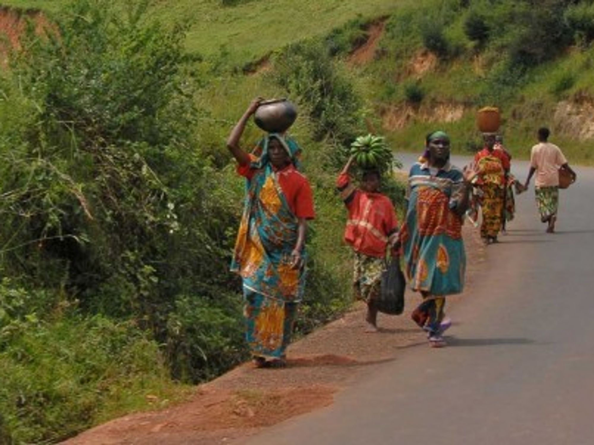 The road between Bujumbura and Gitega in Burundi (Dave Proffer)