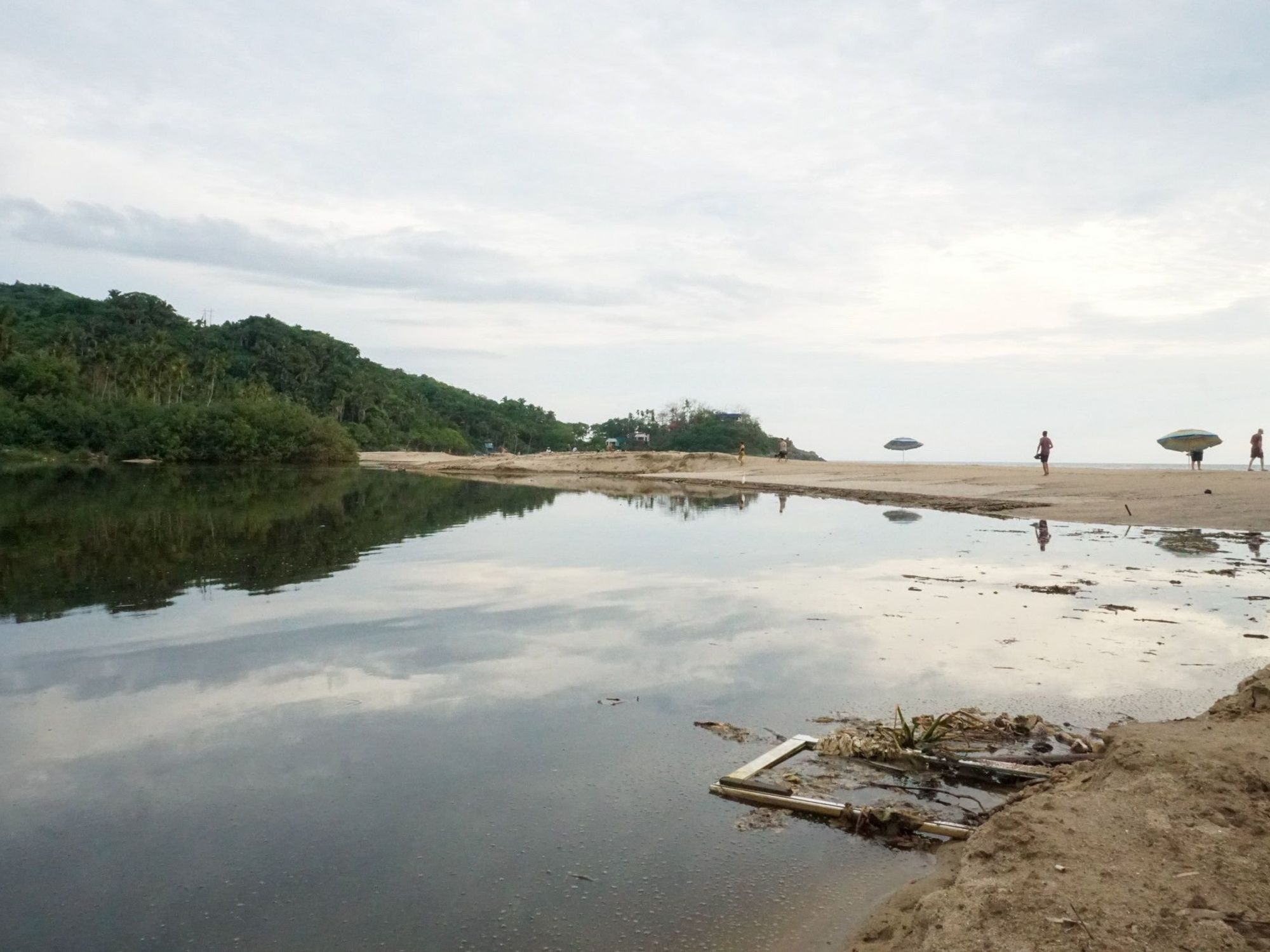 Stinkin’ Sunset? A Mexican Coastal Paradise Has A Major Sanitation Problem
