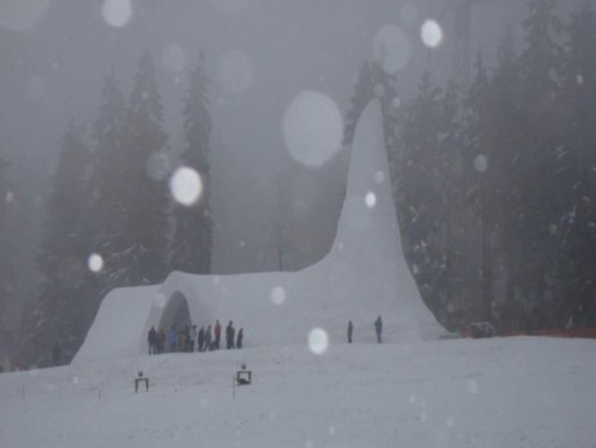 The snow church in Mitterfirmiansreut can hold up to 200 people