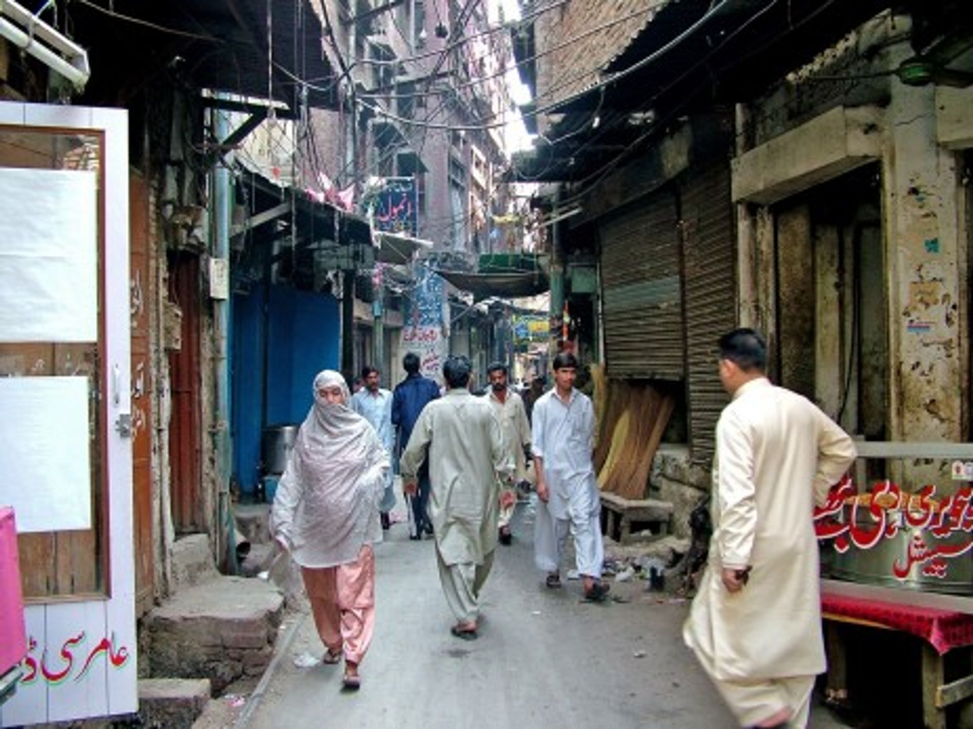 The streets of Lahore, Pakistan (*_*)