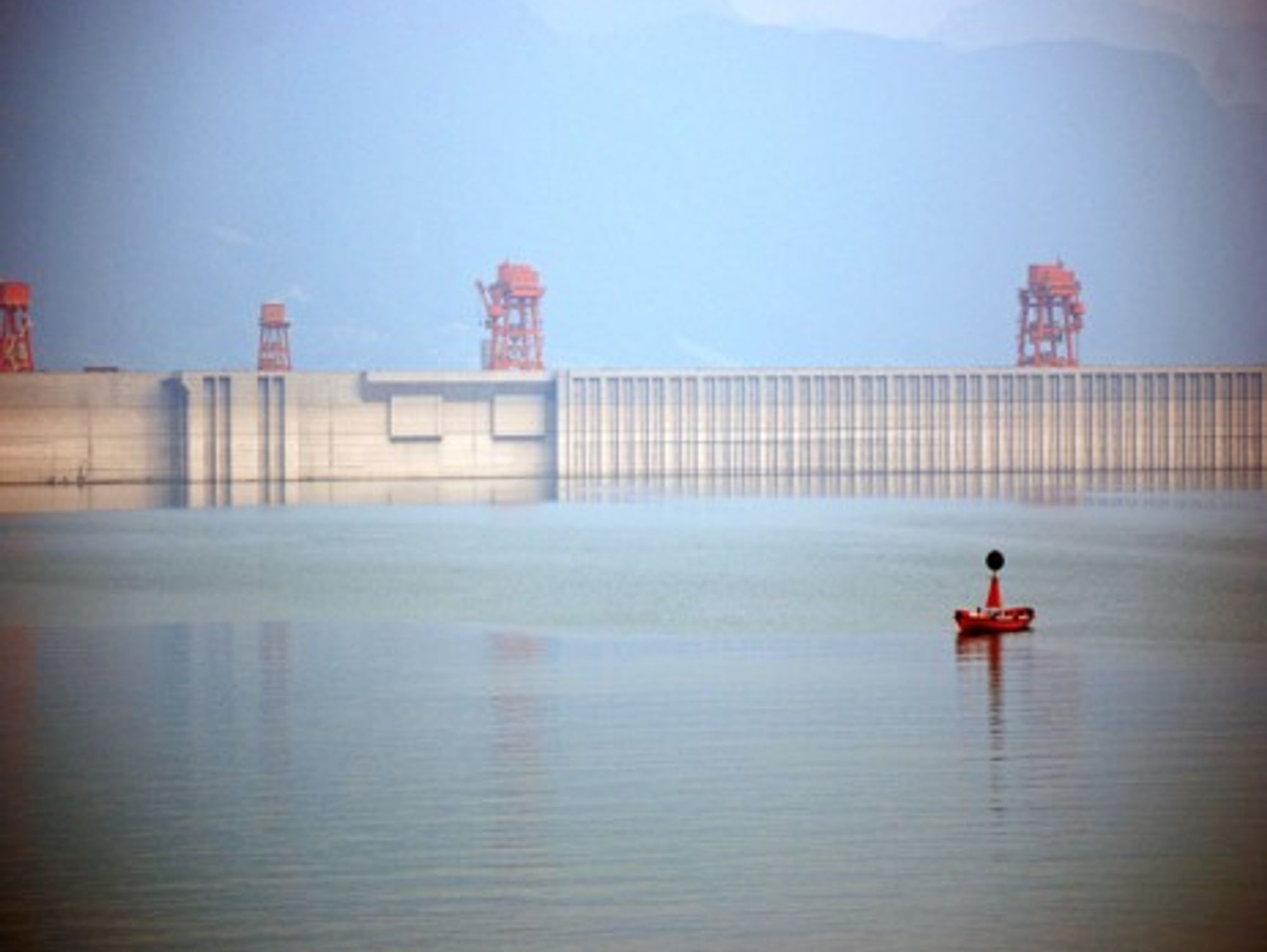 The Three Gorges Dam that spans the Yangtze River
