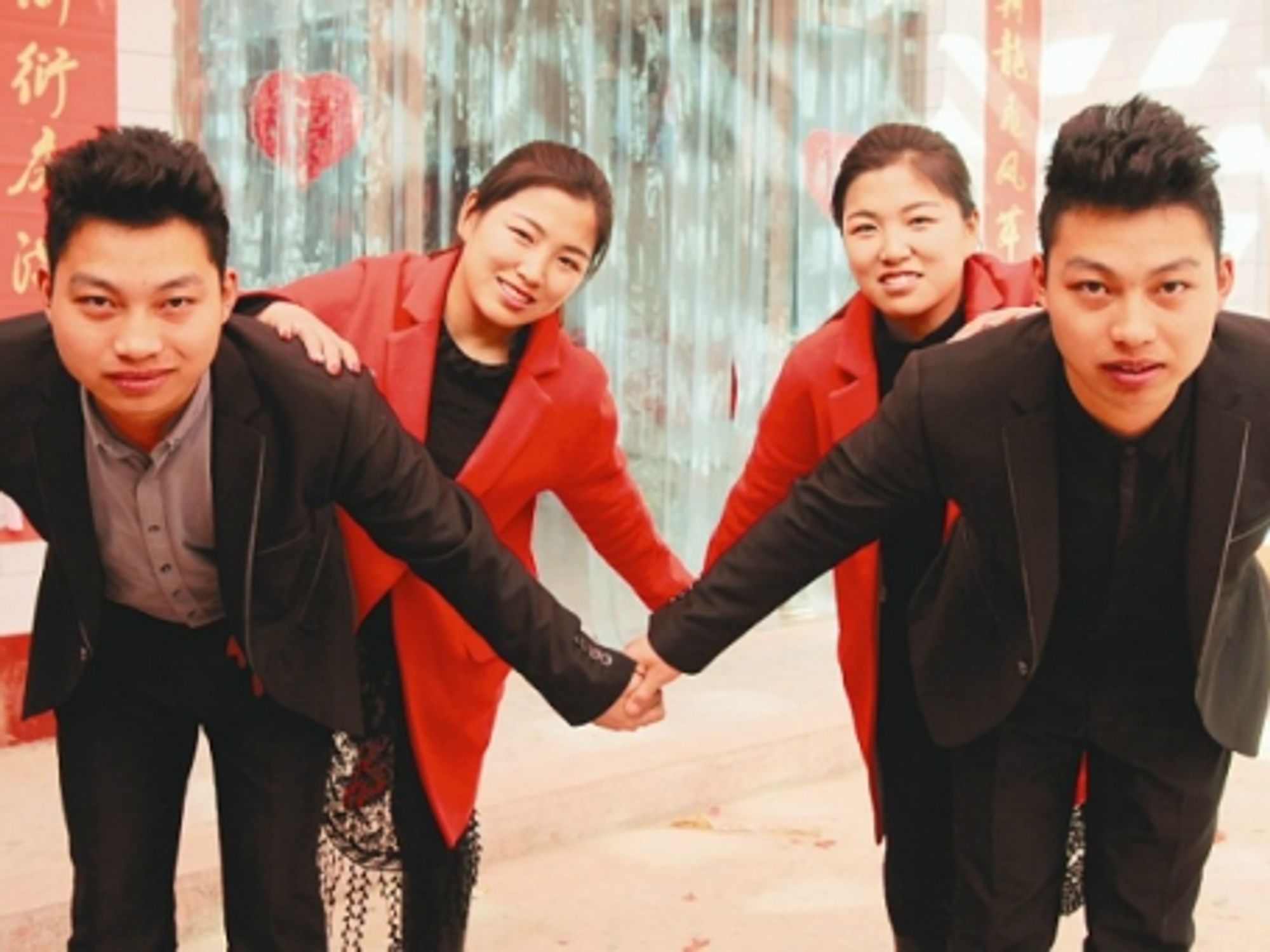 The two Zhao brothers and their wives, the Yuan sisters