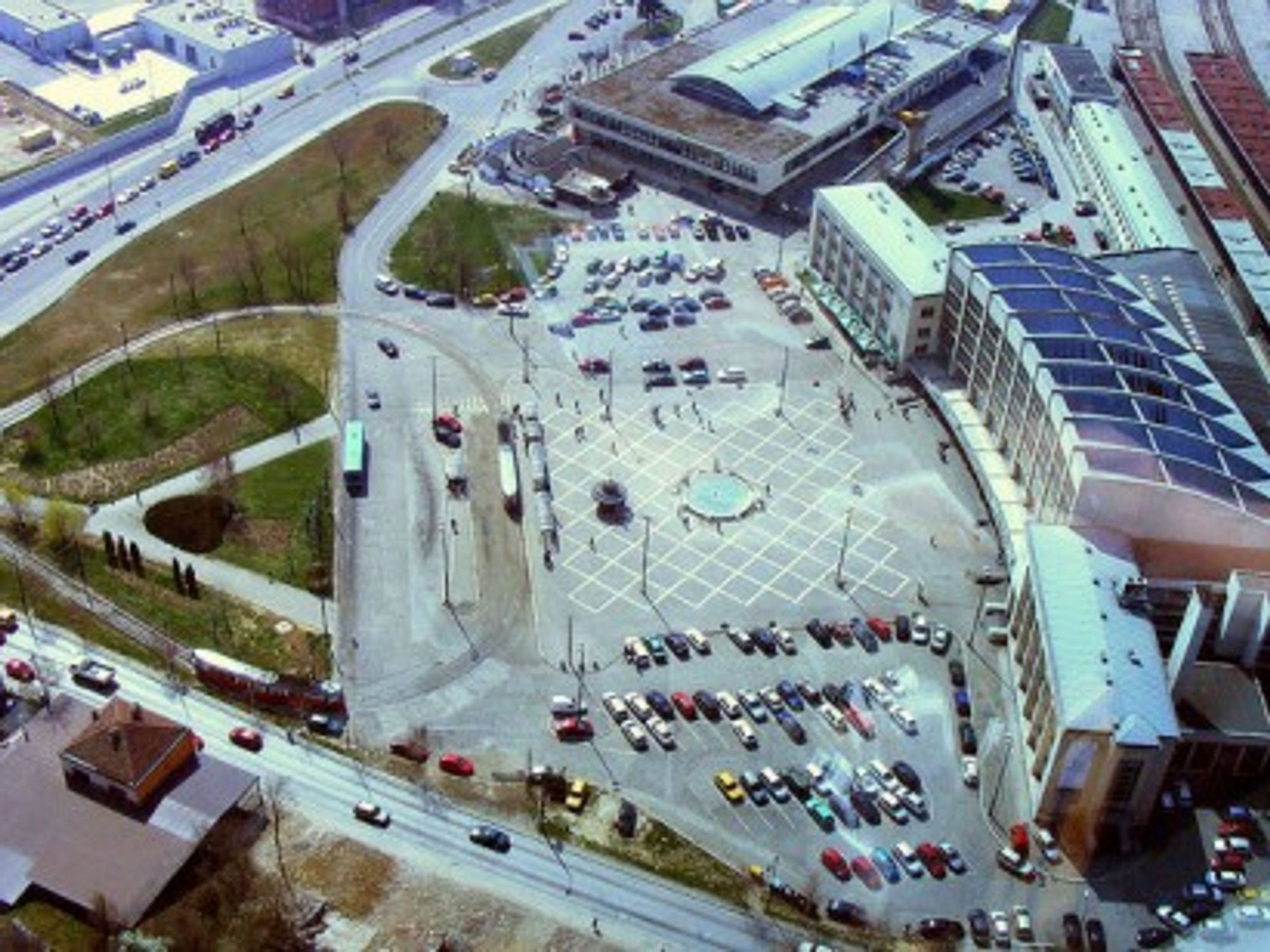 The view of modern Sarajevo from the Avaz tower (brian395)