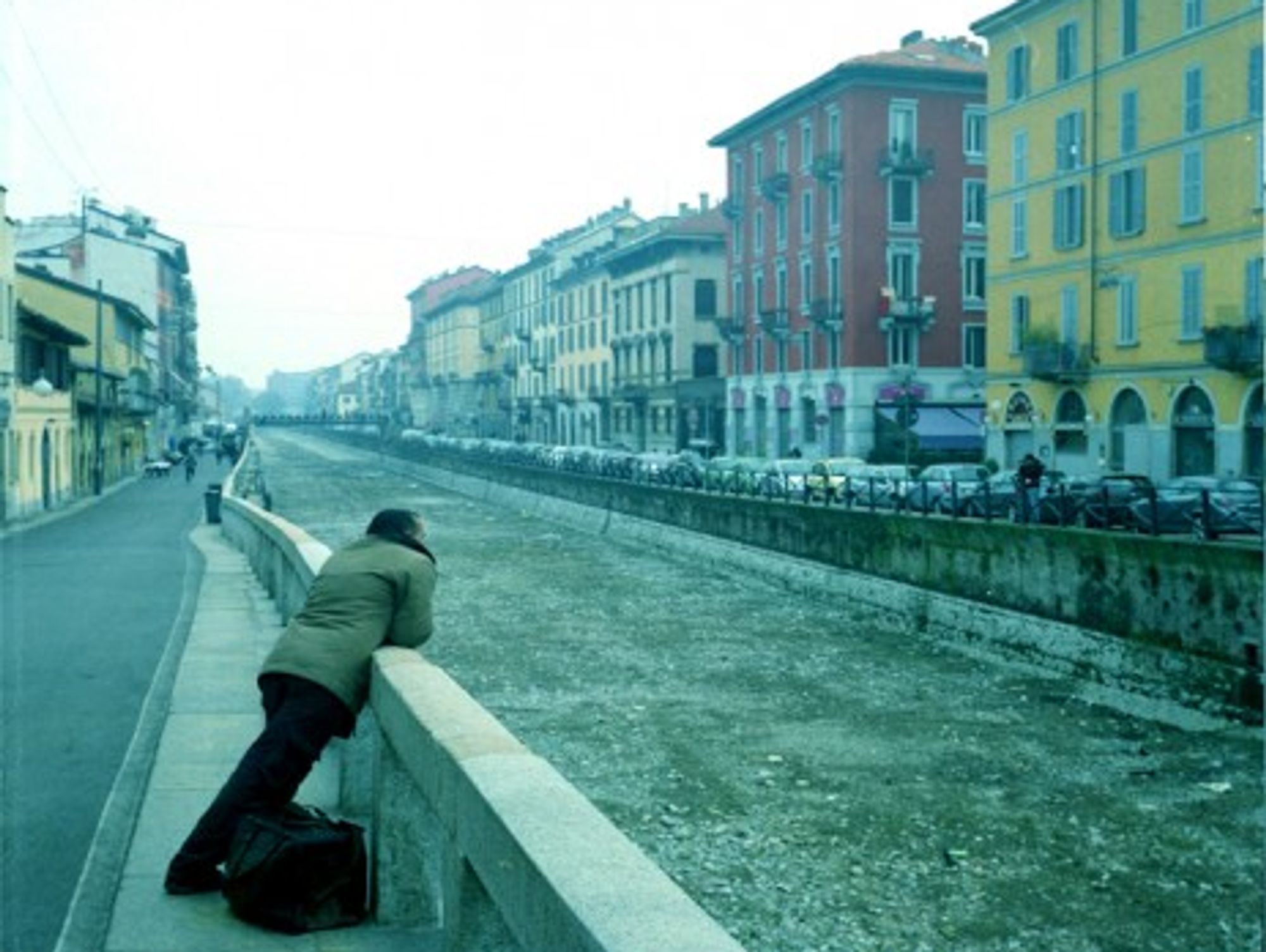 There is anecdotal and some statistical evidence that more immigrants in Italy are choosing to return home. (ill_talebano)