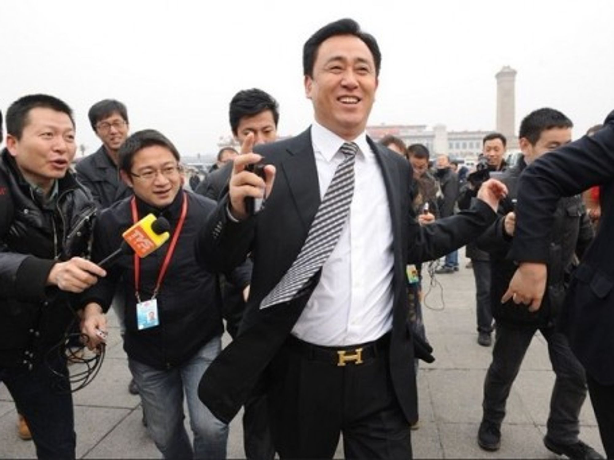 This image of the head of one of China's top real estate holdings flashing his Hermes belt lit up the Chinese Internet.