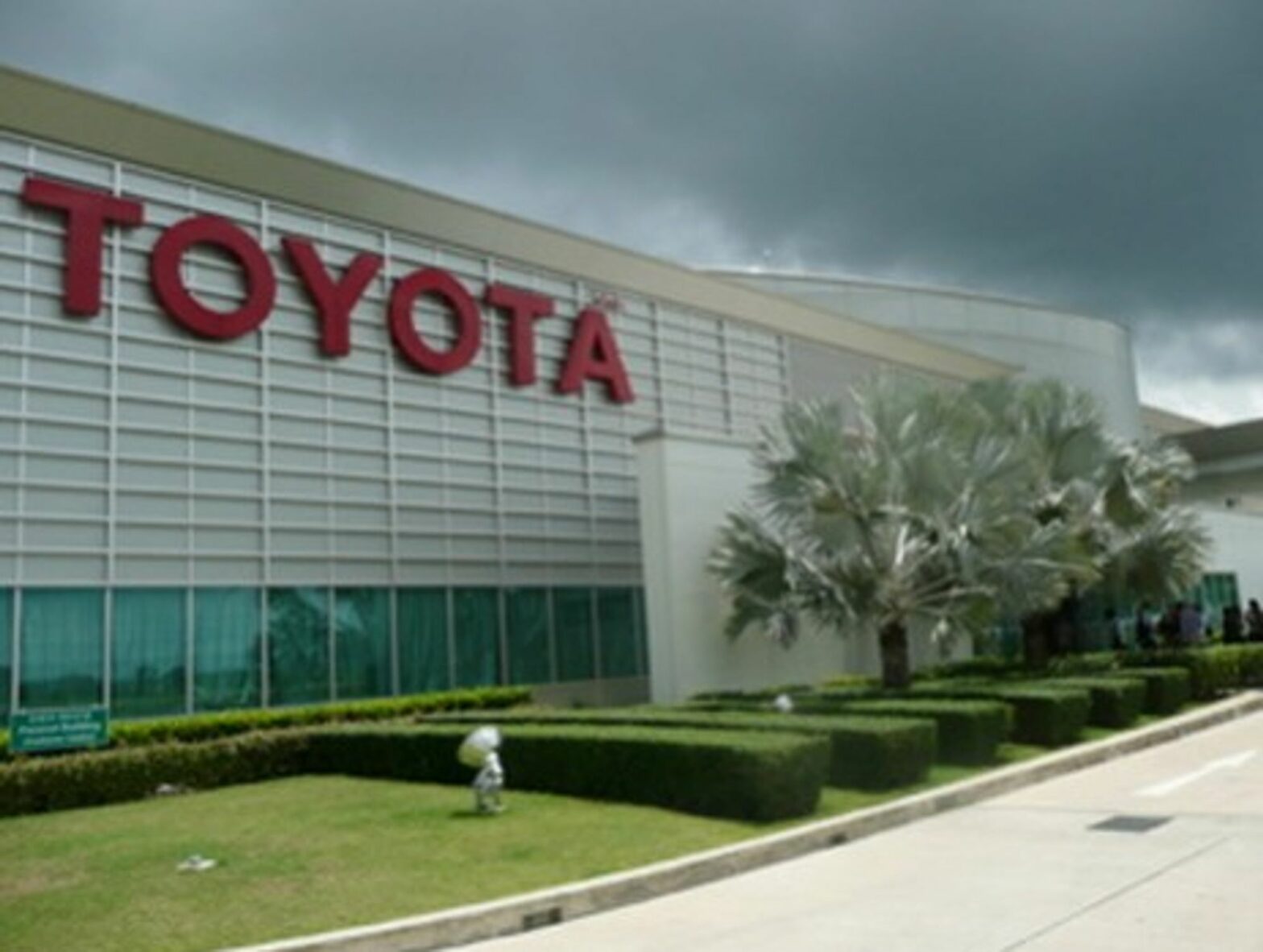 To Save ‘Brand Japan’ Toyota Reinvents Its Industrial Model