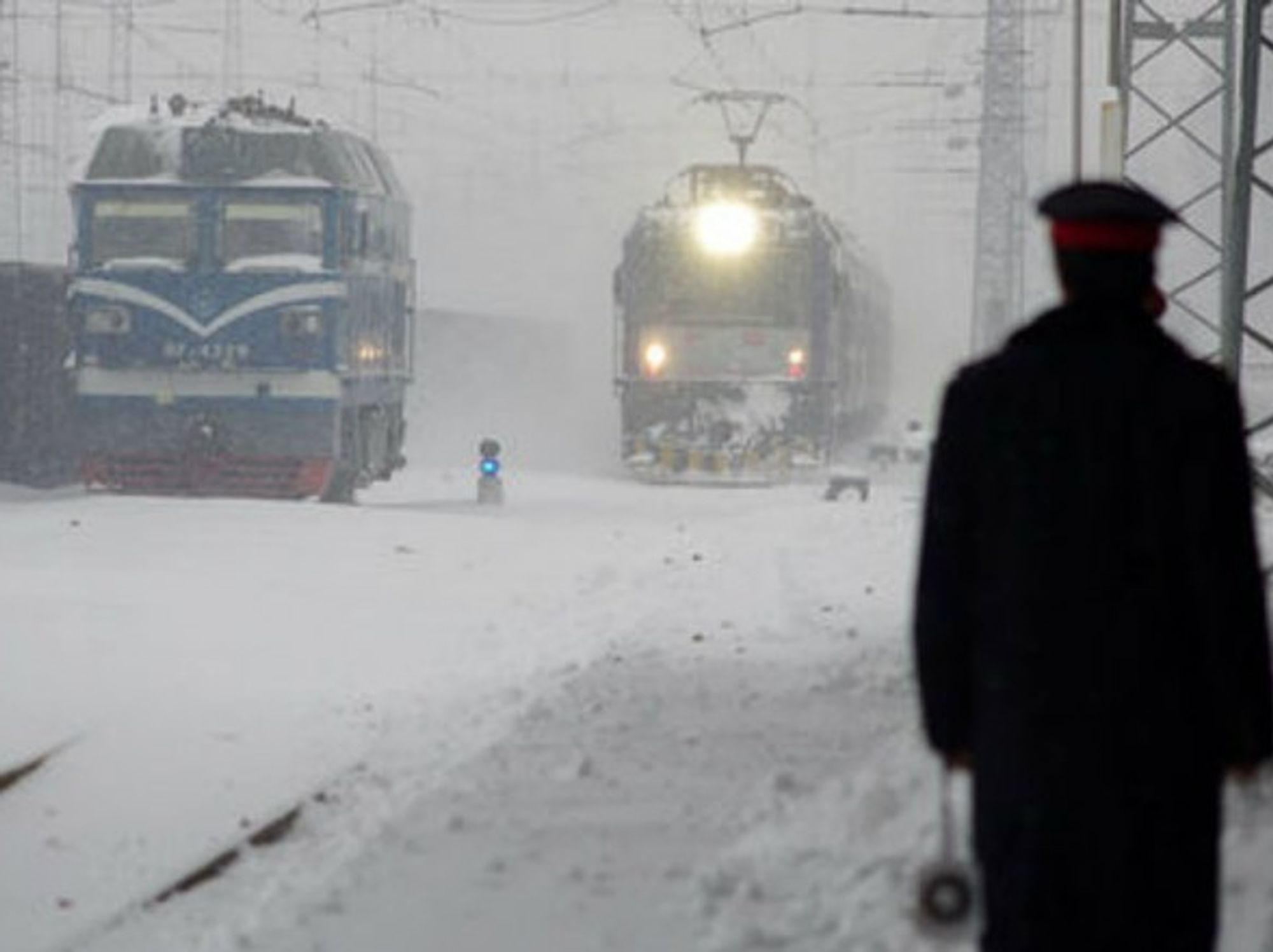 Train arriving in Zhengzhou