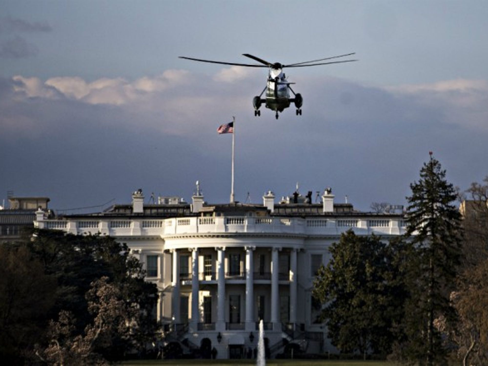 Trump returns this week to the White House in Marine One helicopter