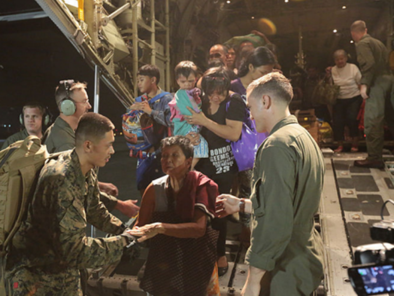 U.S. Marines help Haiyan victims