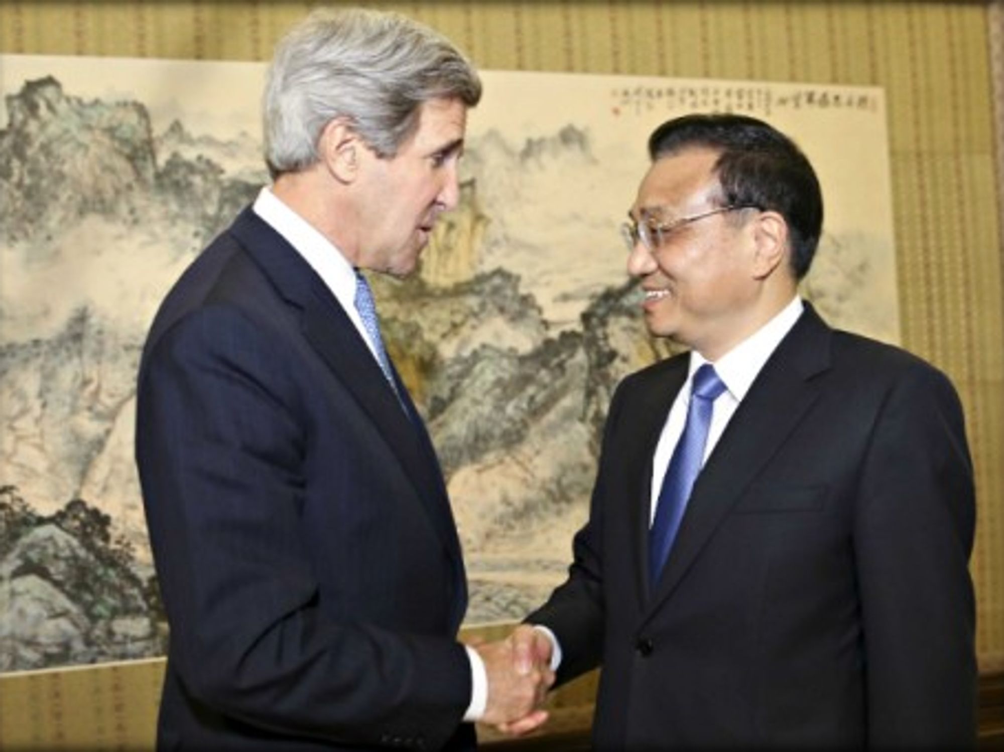 U.S. Secretary of State John Kerry and Chinese Premier Li Keqiang