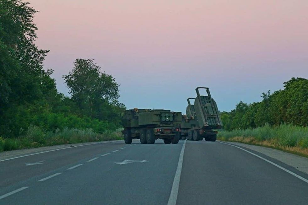 Ukraine troops using HIMARS