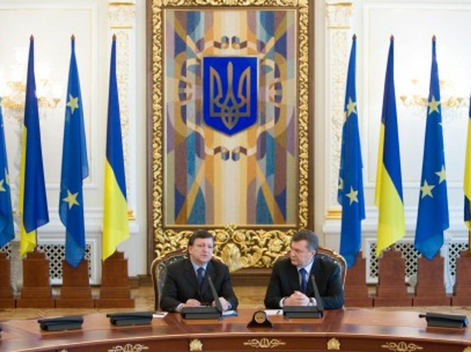 Ukrainian President Viktor Yanukovych and President of the European Commission JosÃ© Manuel Barroso