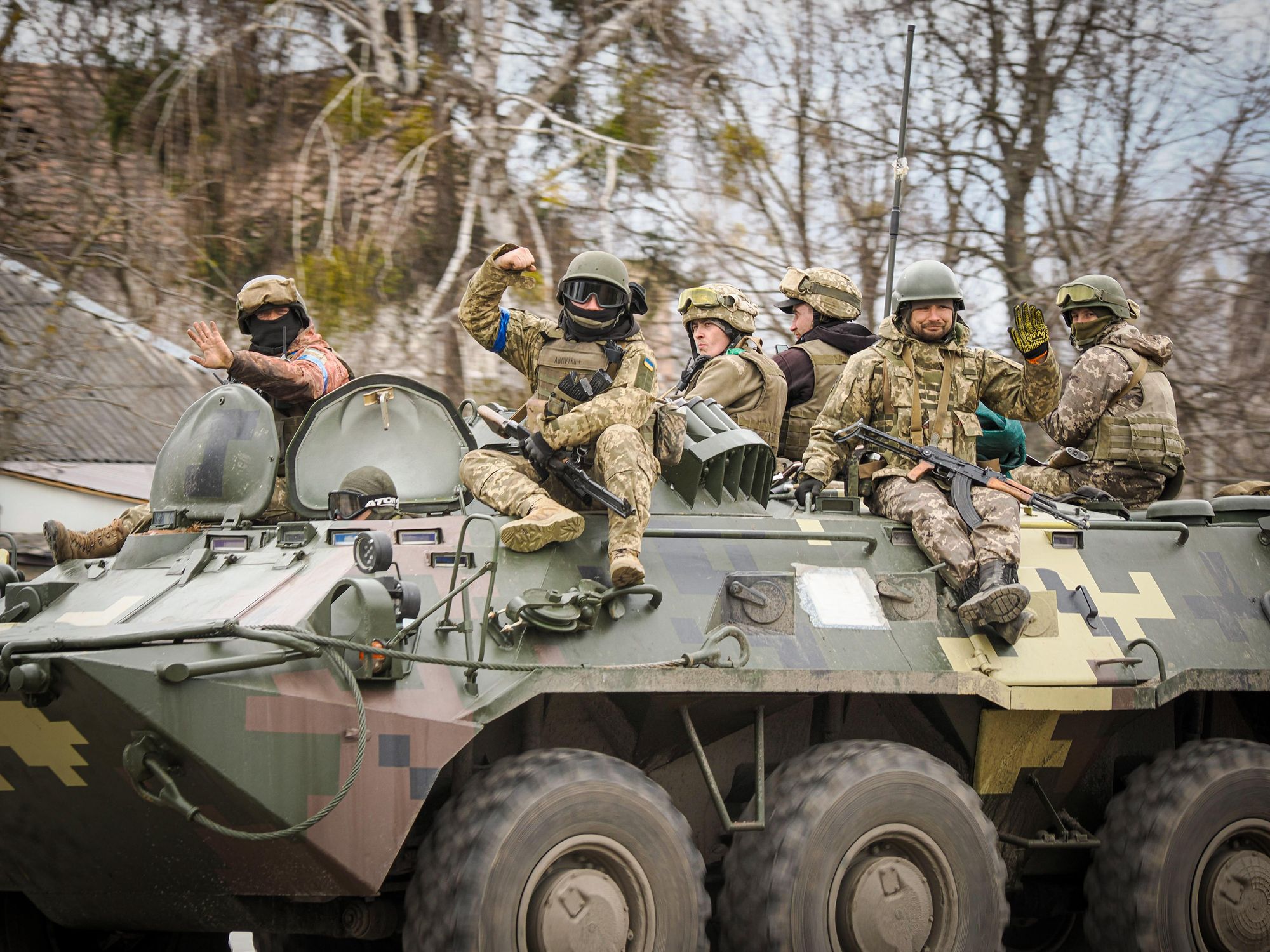 Ukrainian soldiers on a tank.
