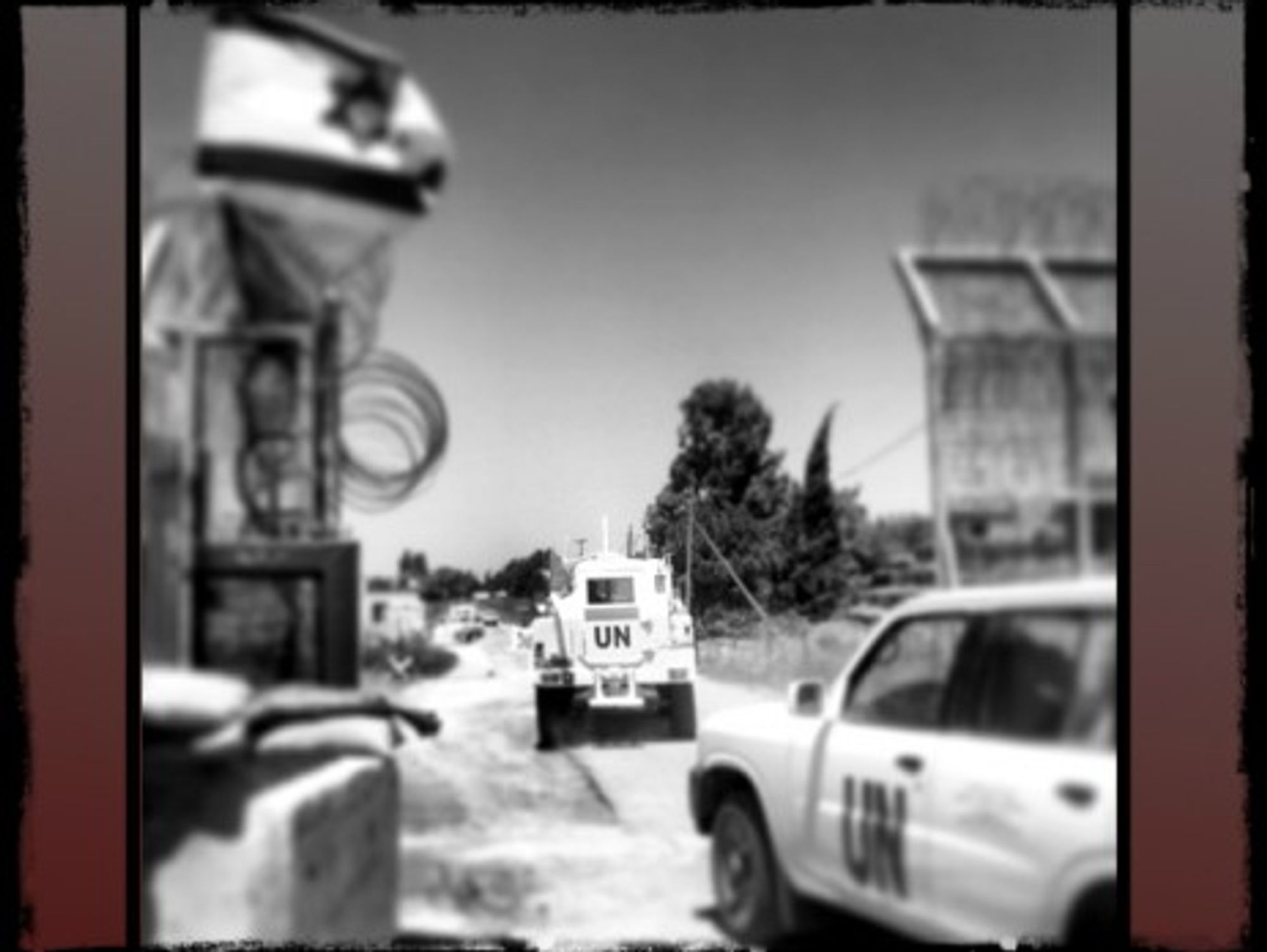 UN vehicles between Israel and Syria...